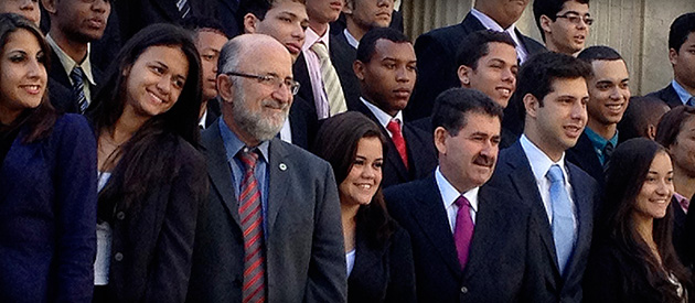 Luiz Paulo participa de sessão solene do Parlamento Juvenil 1