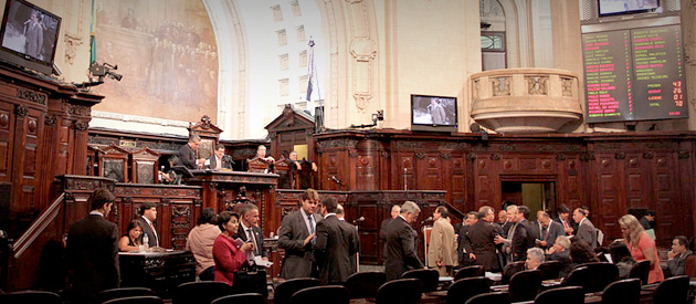Leia mais sobre o artigo Projeto que regulamenta ficha limpa para alto escalão é aprovado