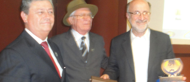 Leia mais sobre o artigo Luiz Paulo recebe homenagem do IBEC