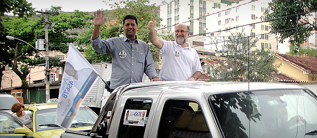 Luiz Paulo participa de carreata no Jabour