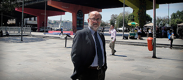 Leia mais sobre o artigo Luiz Paulo critica Paes ao ver pilastra da Perimetral colorida