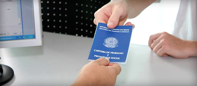 Leia mais sobre o artigo Luiz Paulo vota contra repasse de trabalhadores do SINE para OS
