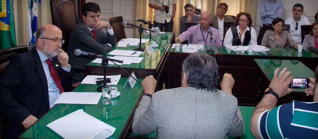 Luiz Paulo questiona ausência de Secretária de Cultura e da Presidente da Fundação do Theatro Municipal na Audiência Pública da Comissão de Cultura