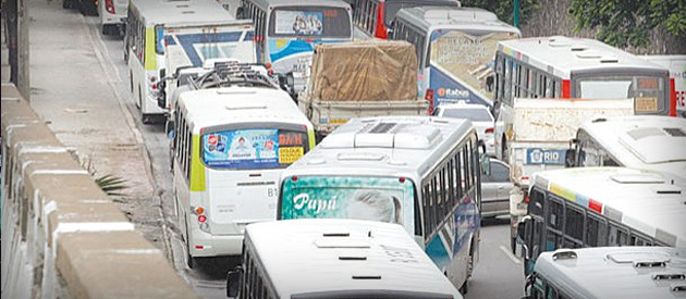 Governo zera ICMS e evita aumento maior em ônibus