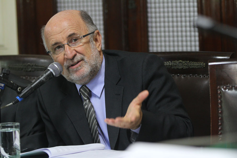 Leia mais sobre o artigo Luiz Paulo e Lucinha suspendem na Justiça o aumento de IPTU