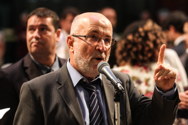 Luiz Paulo apresenta seu voto contrário a aprovação das contas do Governador