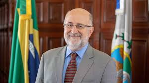 Leia mais sobre o artigo Resistir e avançar, por Luiz Paulo