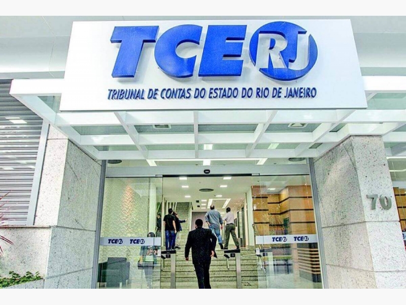 Leia mais sobre o artigo TCE rejeita contas de 2020 por não cumprimento da lei de habitação de interesse social, por Luiz Paulo