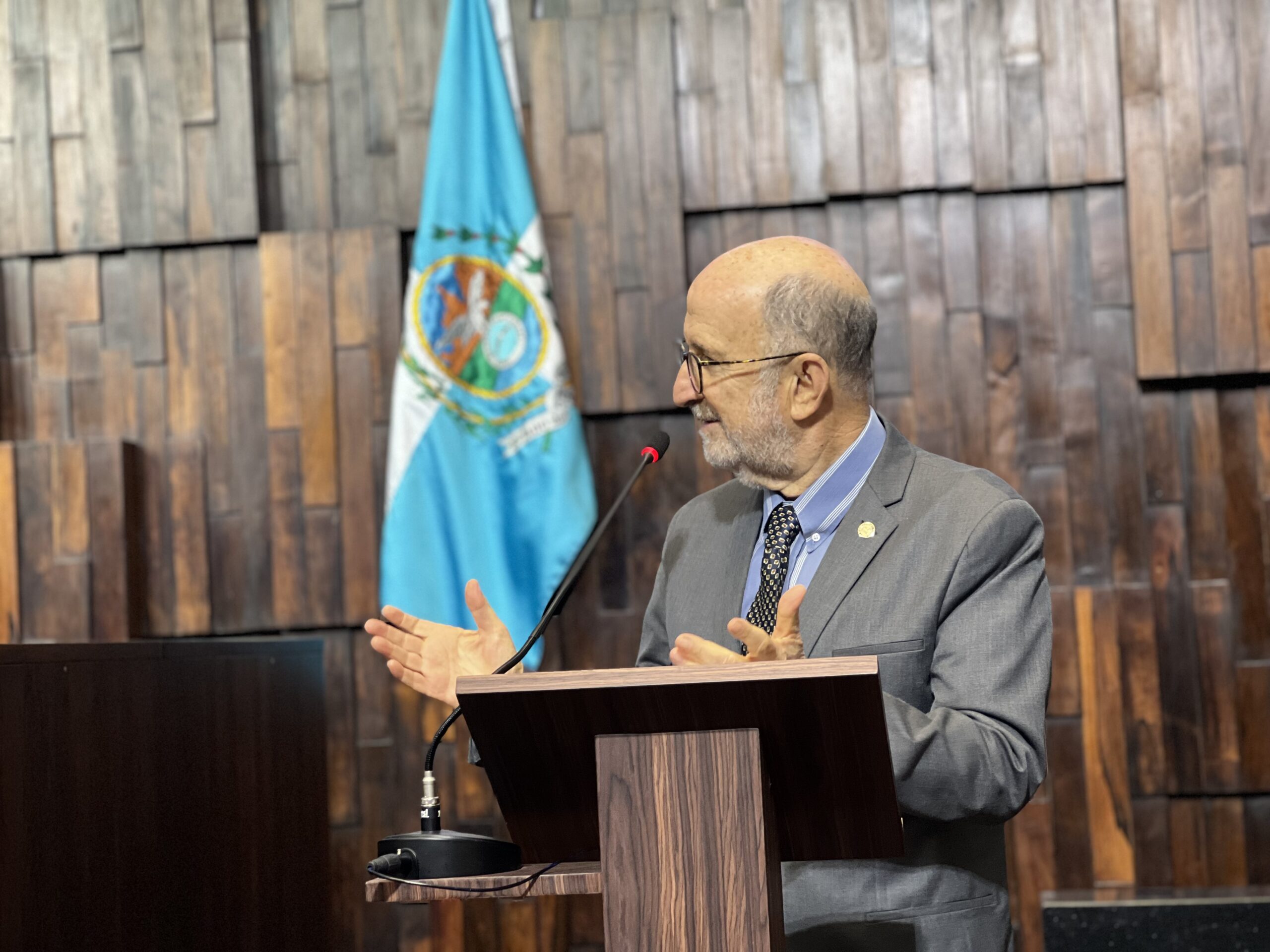 Luiz Paulo critica gestão fiscal federal e defende renegociação da dívida do Rio de Janeiro na ALERJ