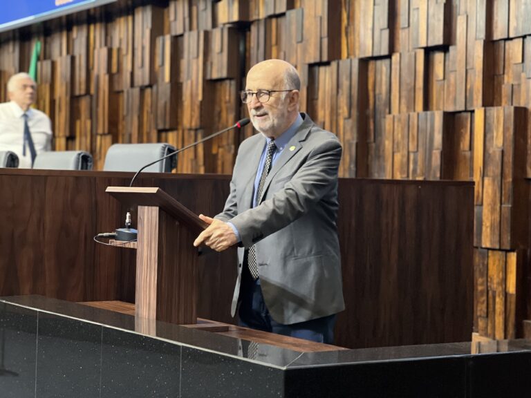 Luiz Paulo alerta sobre os riscos à privacidade na era digital durante discurso na ALERJ